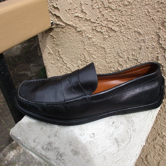 TOD\'S ~ DRIVING MOCCASINS / LOAFERS ~ 9 ~ BLACK